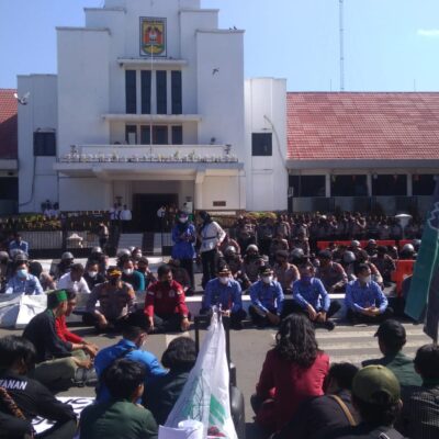 Aksi Mahasiswa sampaikan Aspirasi Rakyat Foto : Azmi
